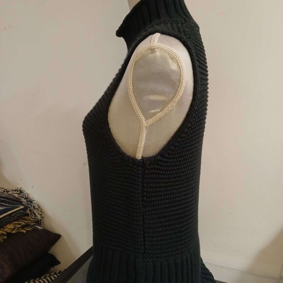 Sleeveless Turtleneck Black Garment - Picture 3 of 7